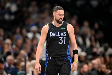 今天很开心！克莱首节替补5分半6中4得到10分 三分4中2&amp;创里程碑